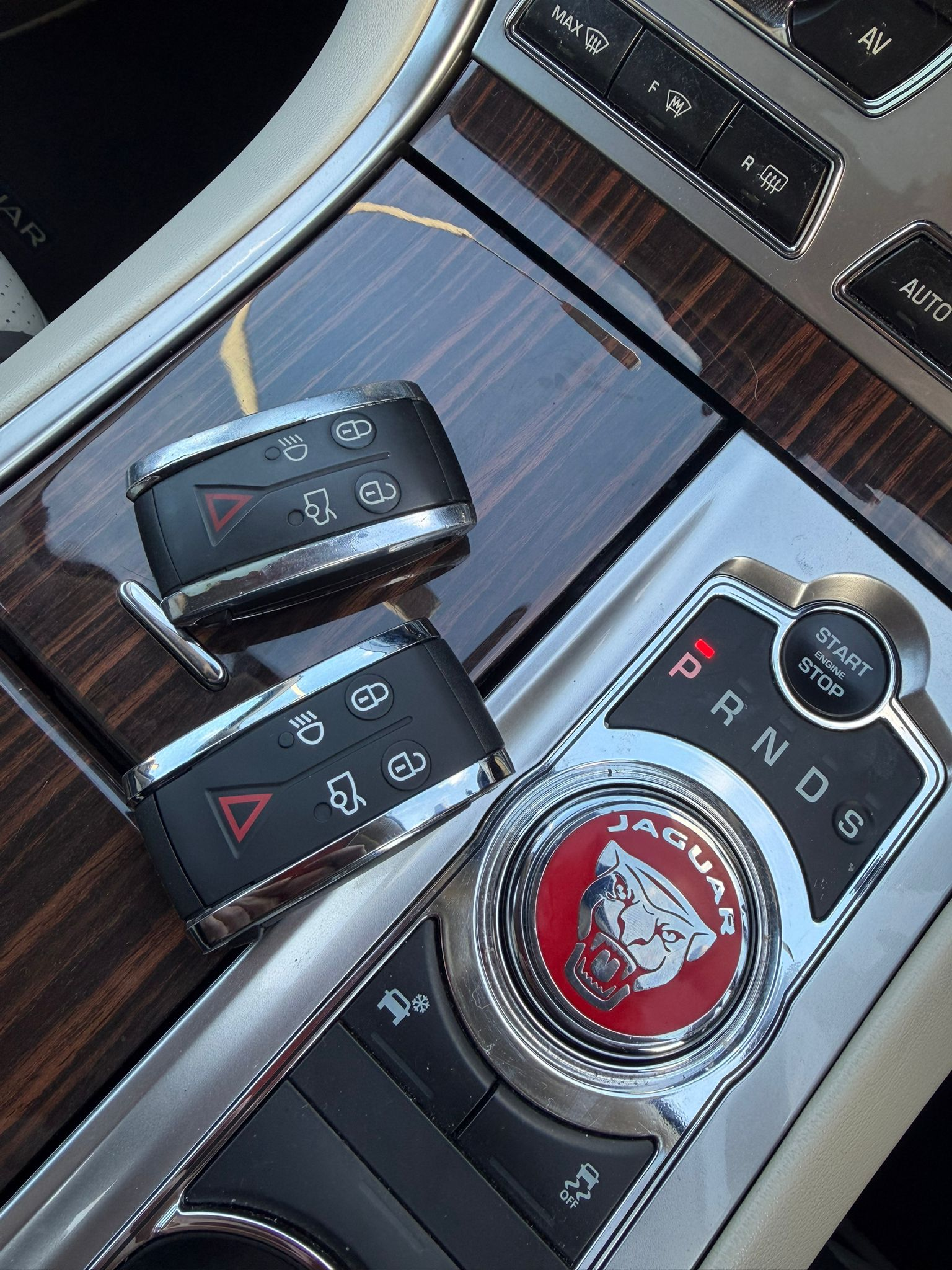 Spare car key Manchester — keyless entry fob programmed at customer location Didsbury