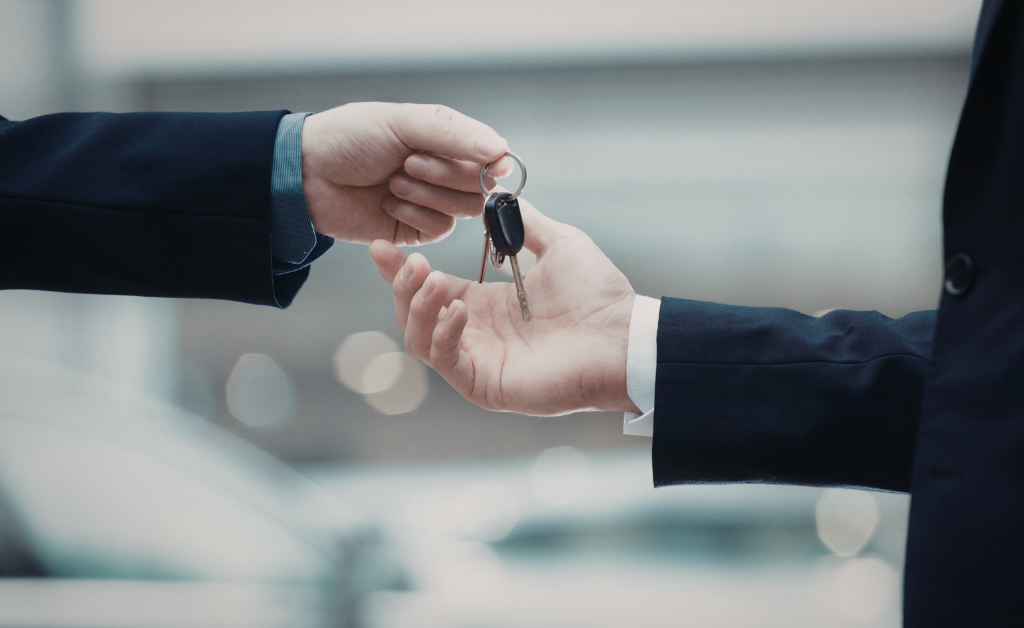 why choose a local auto locksmith instead of a dealership