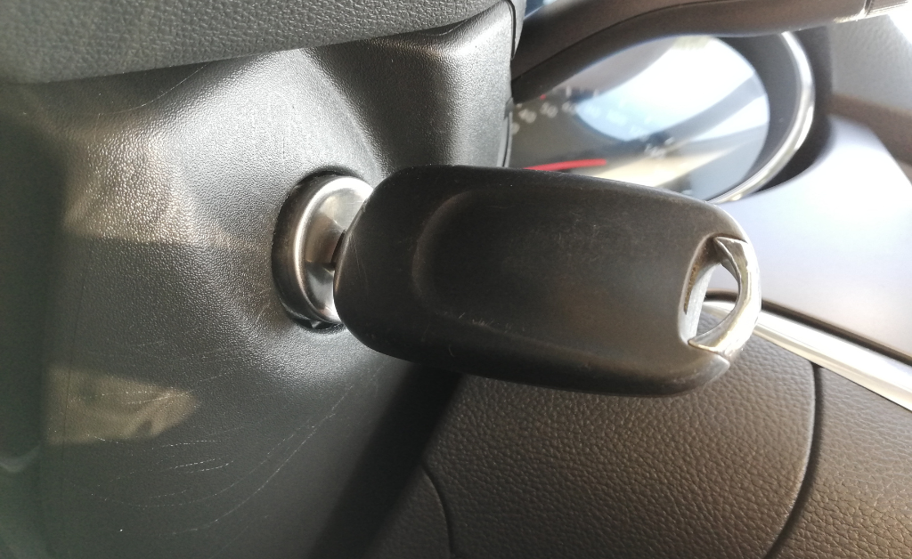 what are the benefits of using a mobile car locksmith