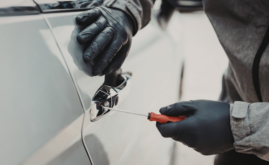 how to unlock your car without damaging it